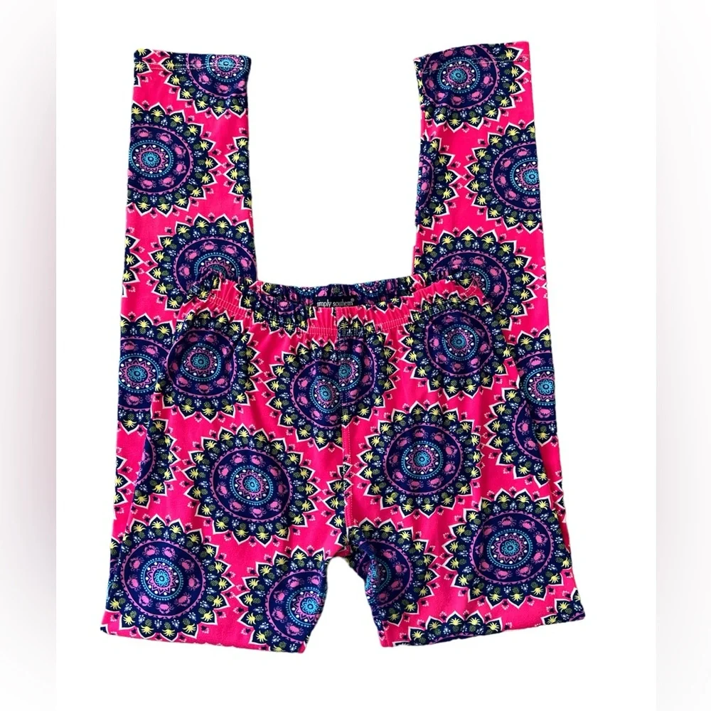 SIMPLY SOUTHERN Mandala Pineapple leggings size “one size fits most” OS